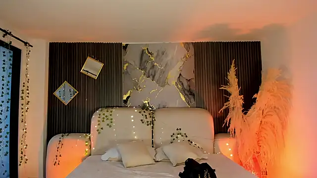 Agathaargent  online show from January 2026 11:23:02 AM