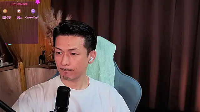 HARU-outdoor-x online show from October 2025 02:13:01 PM