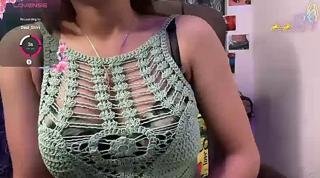 Snapshot of Royal_girl_1 chatting on December 2024 04:30:02 PM Royal girl 1 online show from December 2024 04:30:02 PM