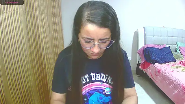 Dayanna Smitt online show from March 2025 04:45:01 AM