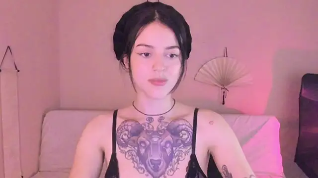 Snapshot of phoenix_xx chatting on April 2026 09:09:01 PM phoenix xx online show from April 2026 09:09:01 PM