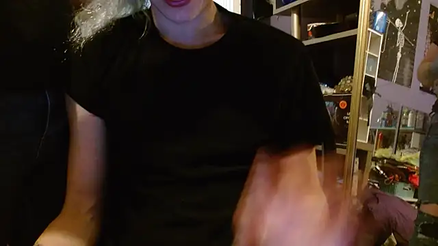 watermellonpussy online show from November 2025 04:13:02 AM