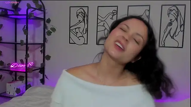 Megan Rodrigo online show from March 2025 06:44:02 PM