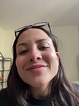 Megan Rodrigo online show from April 2026 09:04:01 PM