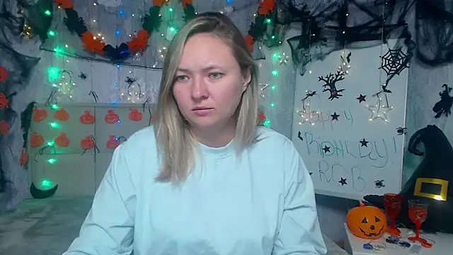 SallyVerda online show from October 2025 06:14:02 PM