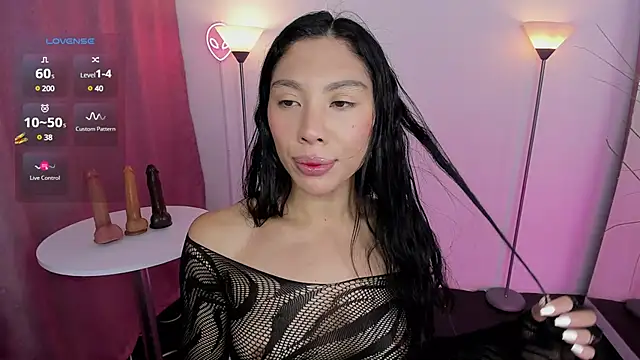 Snapshot of Dayanna_tecca chatting on February 2025 10:25:02 PM Dayanna tecca online show from February 2025 10:25:02 PM