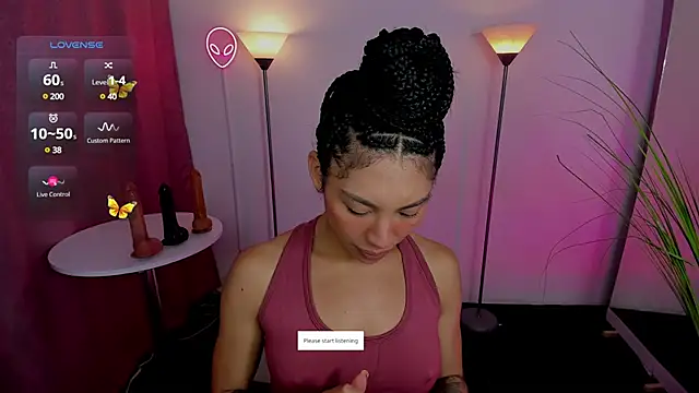 Snapshot of Dayanna_tecca chatting on March 2025 09:51:02 PM Dayanna tecca online show from March 2025 09:51:02 PM