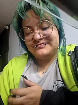 lucky-leah online show from April 2026 03:34:01 AM