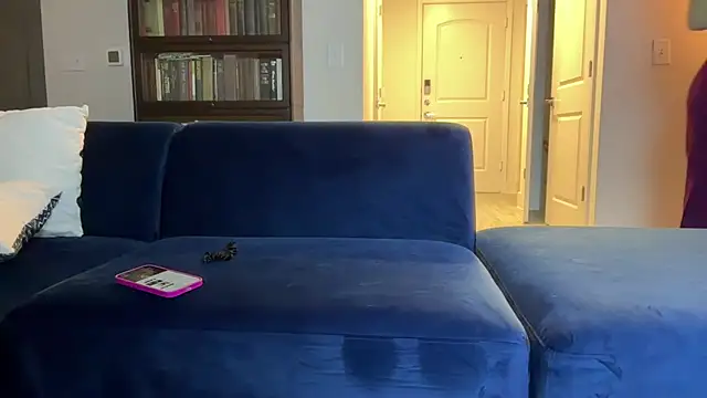 YUMIandbigWOLF online show from March 2025 05:21:02 AM