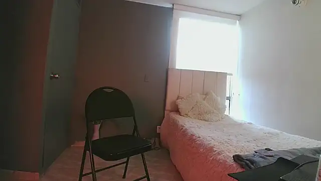 Snapshot of arteverena chatting on March 2025 09:04:02 PM arteverena online show from March 2025 09:04:02 PM