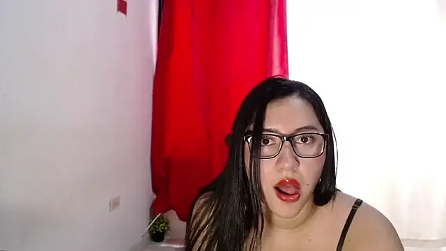 LuciaTomson online show from July 2026 07:13:01 PM