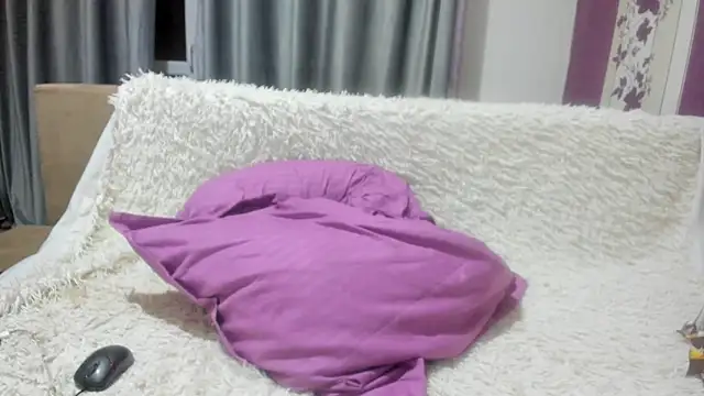 Dyana Kaylinn online show from January 2025 04:49:02 AM