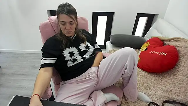 Dyana Kaylinn online show from March 2026 05:24:01 AM