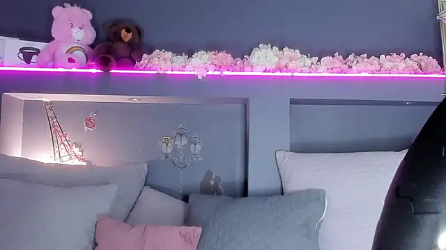 rosemonrooe online show from February 2025 01:59:02 PM