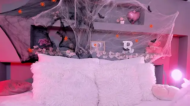 rosemonrooe online show from October 2025 03:57:02 PM