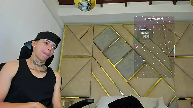 AmberAdams  online show from October 2025 02:47:02 PM