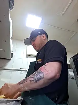 Victorjose3030 online show from October 2025 06:49:02 PM