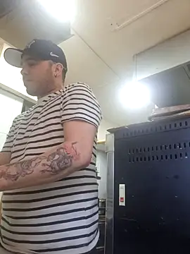 Victorjose3030 online show from October 2025 07:24:02 PM