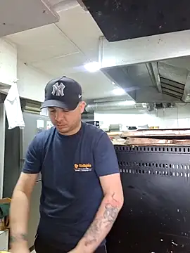 Victorjose3030 online show from October 2025 07:25:02 PM