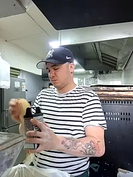 Victorjose3030 online show from October 2025 08:53:02 PM