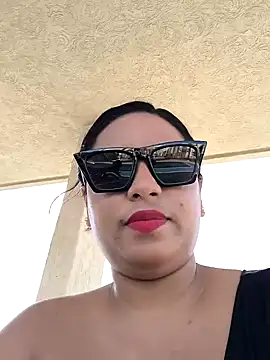 Francesca ferrari online show from February 2025 07:42:01 PM