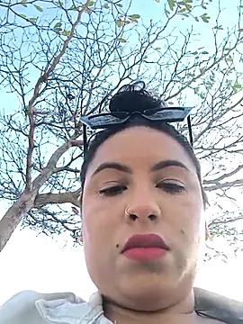 Francesca ferrari online show from February 2025 09:38:01 PM