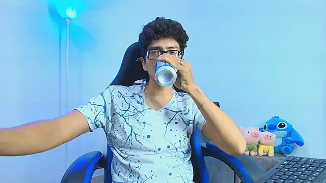 TylerWhite  online show from September 2025 03:52:01 AM