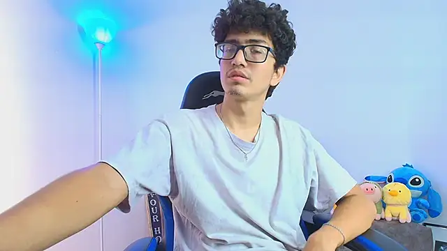 TylerWhite  online show from October 2025 01:20:01 PM