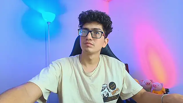 TylerWhite  online show from January 2026 03:32:01 AM