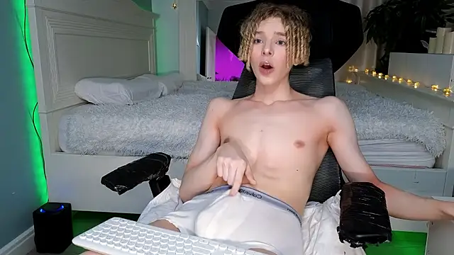 Kudi Minnt online show from March 2026 08:24:02 PM