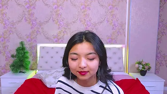 Shy Kira online show from December 2024 06:42:02 PM