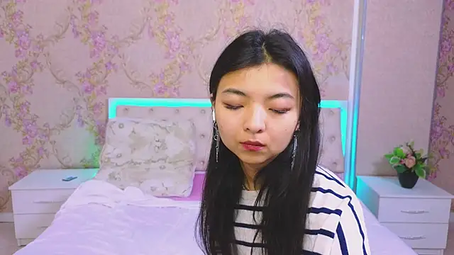 Shy Kira online show from January 2025 12:28:02 PM