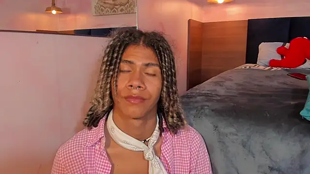 Maxim-Walker online show from March 2025 03:03:02 AM