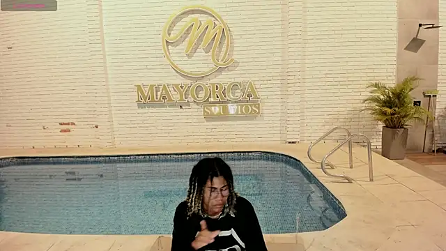 Maxim-Walker online show from September 2025 03:11:01 AM