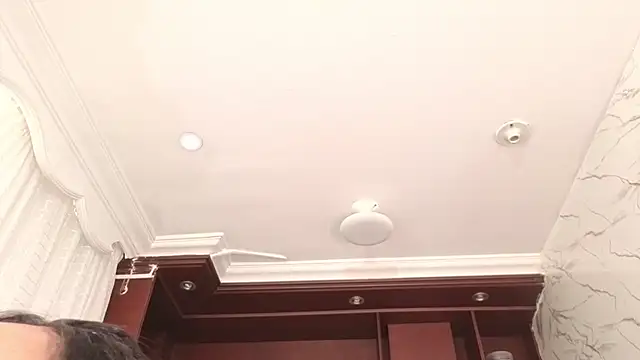 AmberNix online show from November 2025 01:45:01 PM