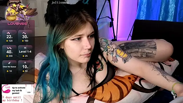 joltionmacc online show from February 2025 06:15:02 PM