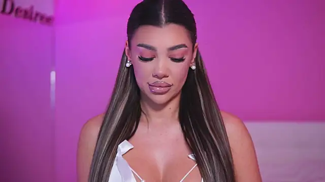 NatyDesiree online show from March 2025 05:11:02 AM