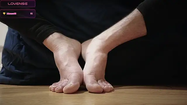 Snapshot of pantslesstraveler_plt chatting on December 2024 04:22:02 AM pantslesstraveler plt online show from December 2024 04:22:02 AM