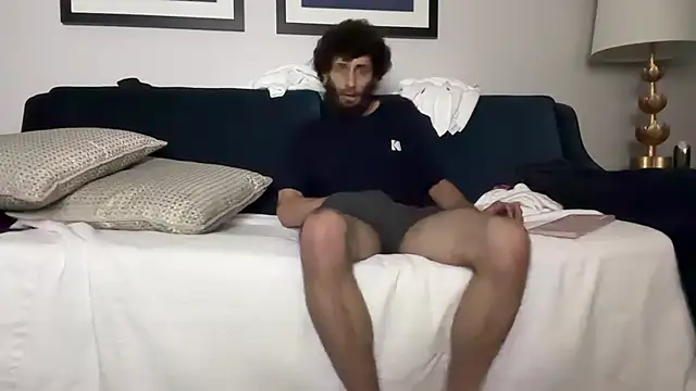 Snapshot of pantslesstraveler_plt chatting on October 2025 08:51:01 AM pantslesstraveler plt online show from October 2025 08:51:01 AM