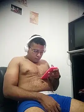 SaucyAffair0 online show from April 2026 06:21:01 PM