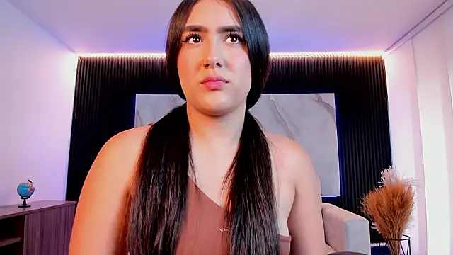 paulina sweett  online show from March 2026 12:22:01 PM