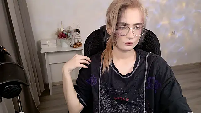 CuteYukiKun online show from April 2026 02:12:02 AM