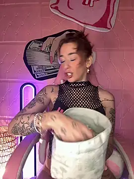 Chachou000 online show from January 2025 07:21:01 PM