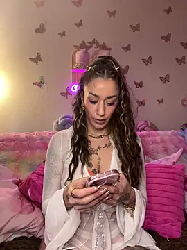 Chachou000 online show from November 2025 02:01:01 PM