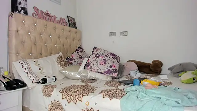 shantallhotxx online show from March 2025 03:45:02 PM