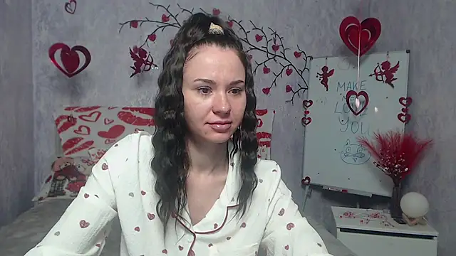 KaraCriegs online show from February 2026 06:15:01 PM