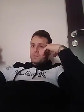 LucianM6 online show from November 2025 09:12:02 AM