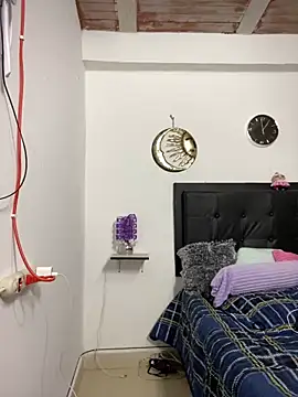 Iris love18 online show from March 2025 06:05:02 PM