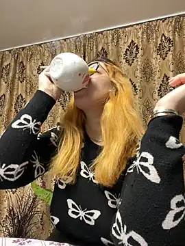 NadiraNoor online show from January 2025 05:00:02 AM