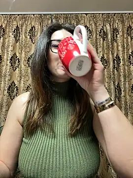 NadiraNoor online show from April 2026 07:11:02 PM